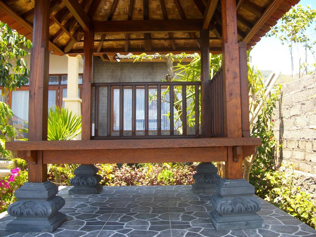 Putra'Lebah Amed Guest House Zewnętrze zdjęcie