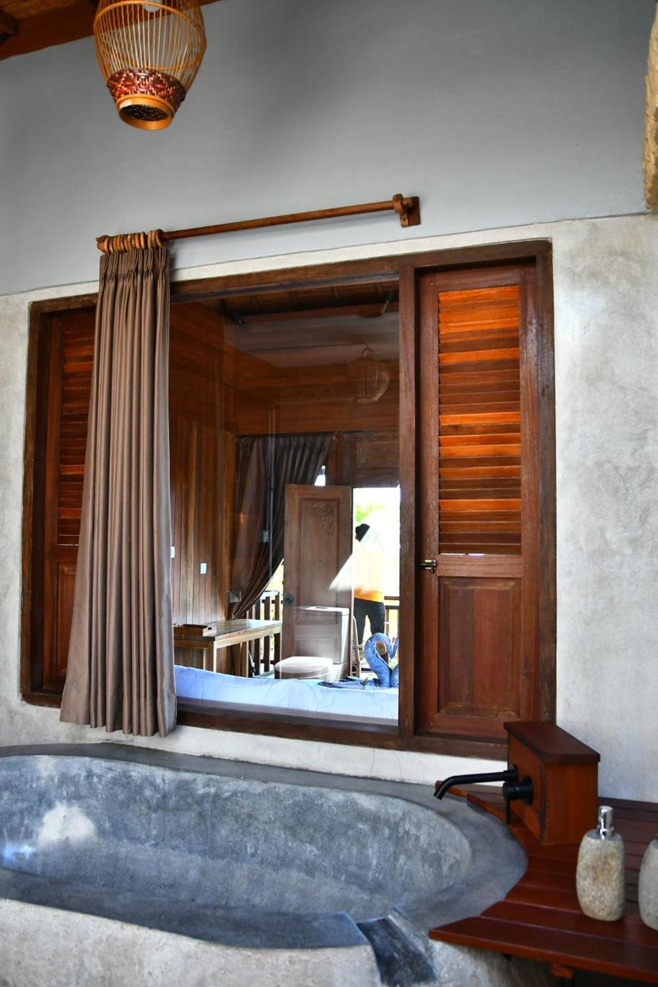 Putra'Lebah Amed Guest House Zewnętrze zdjęcie