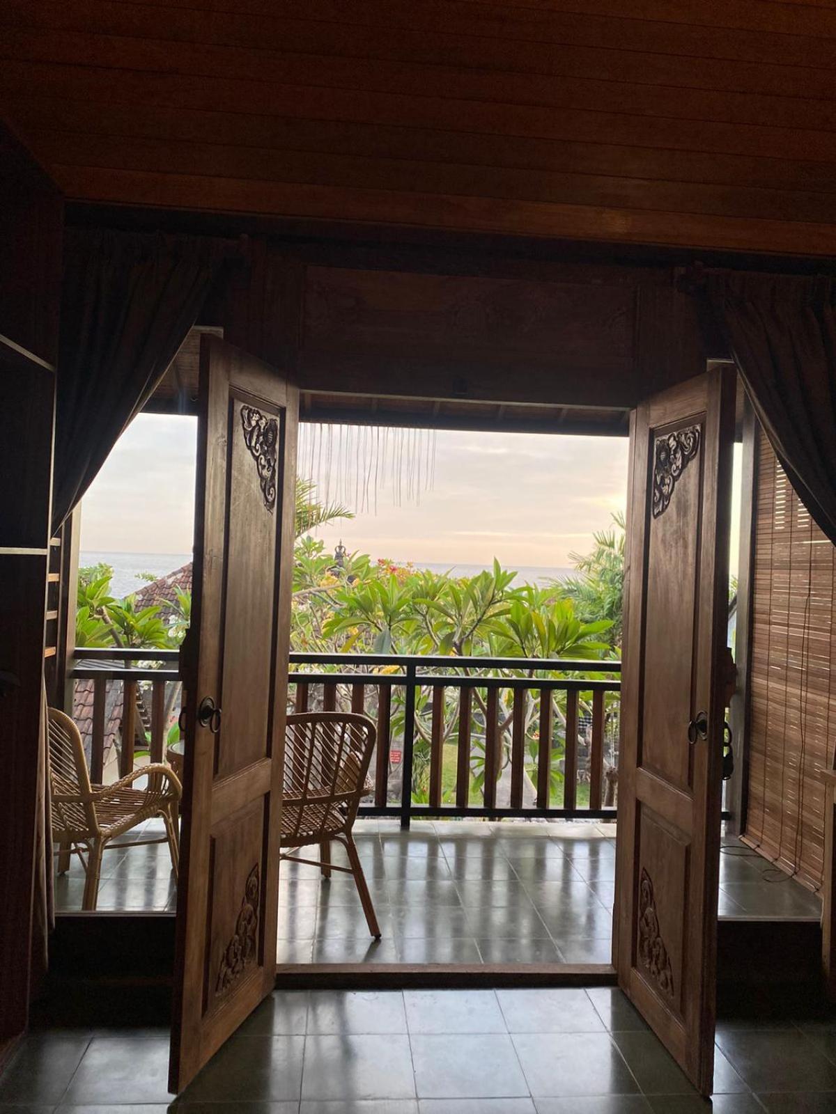 Putra'Lebah Amed Guest House Zewnętrze zdjęcie