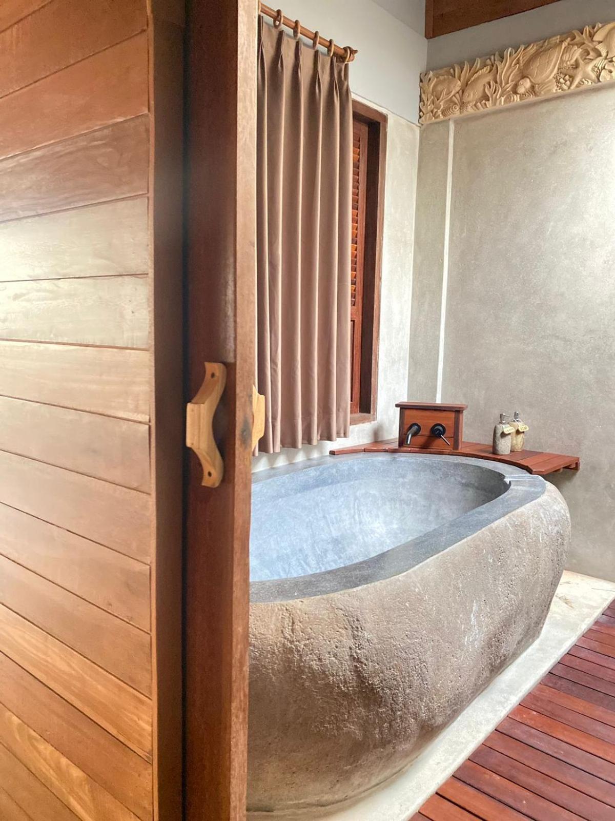 Putra'Lebah Amed Guest House Zewnętrze zdjęcie