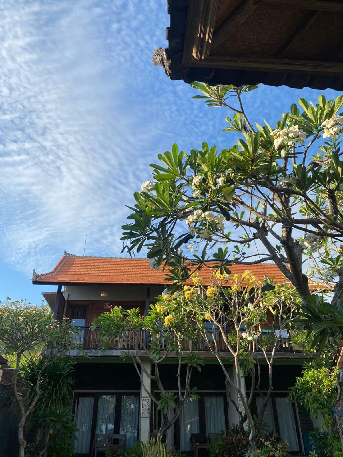 Putra'Lebah Amed Guest House Zewnętrze zdjęcie