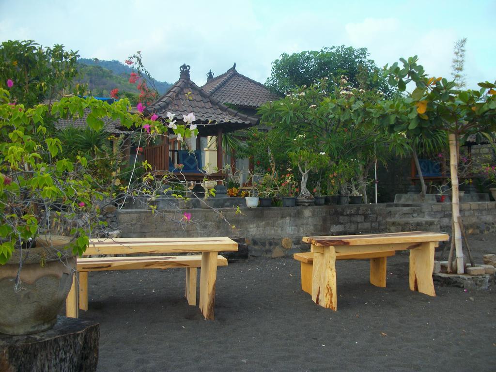 Putra'Lebah Amed Guest House Pokój zdjęcie